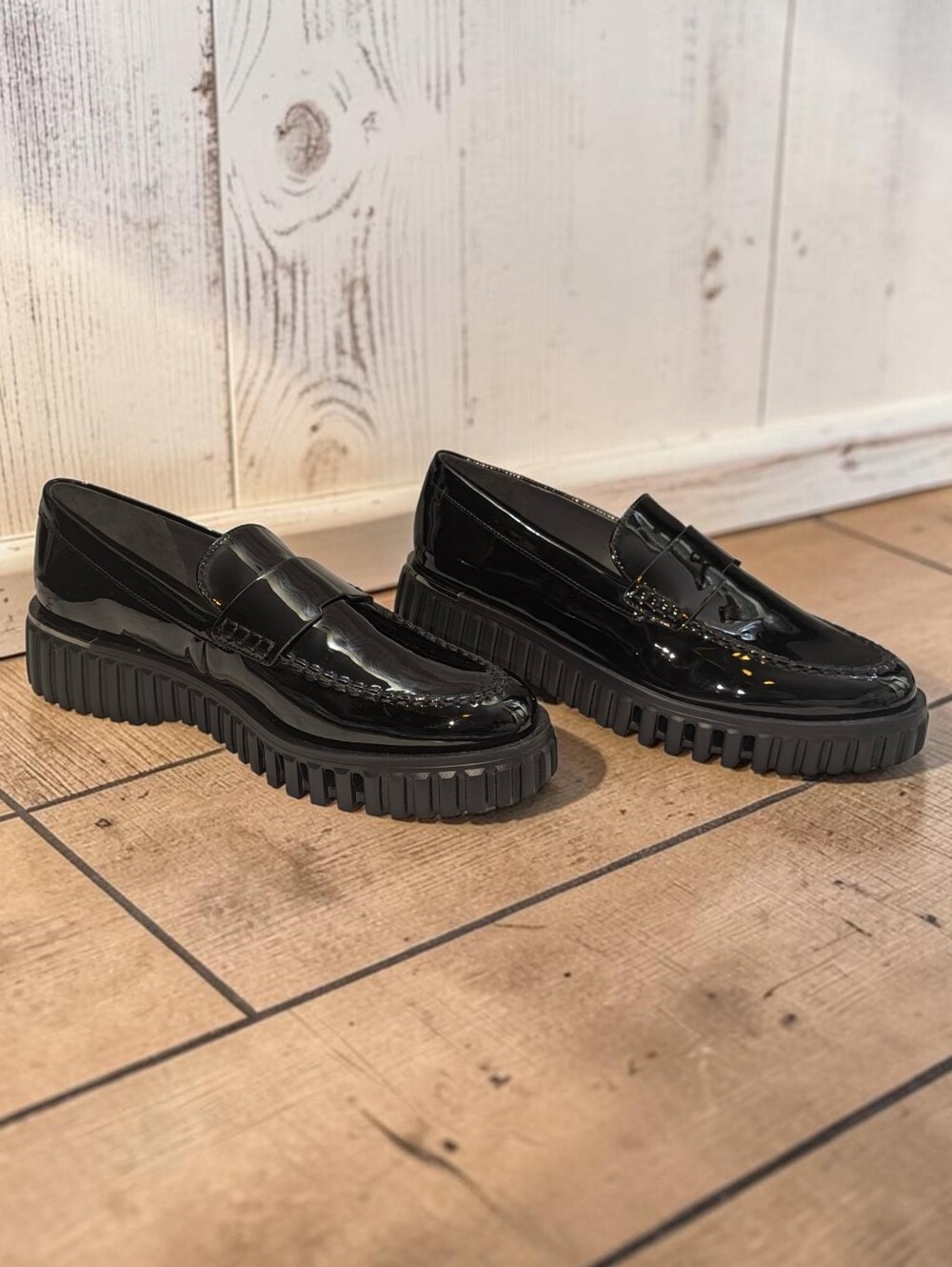 FRANCO SARTO |  Black Patent Lug Sole Loafers Size 10M NWOT